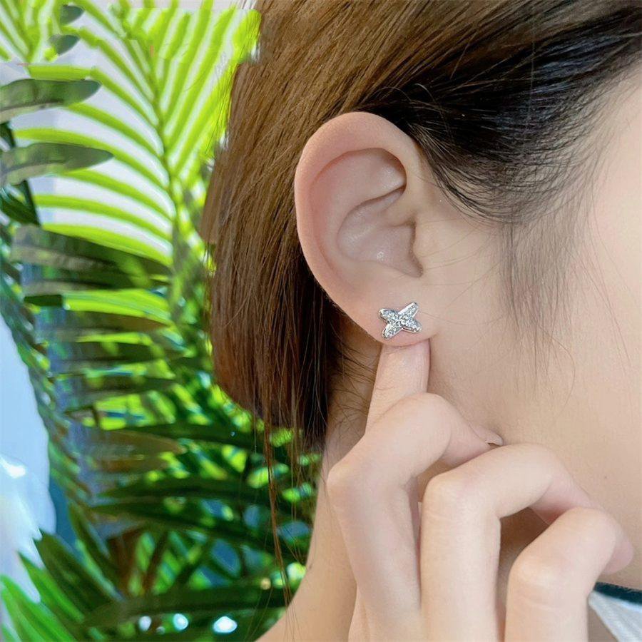 [Topon Jewelry]JEUX DE SILVER DIAMOND EARRINGS