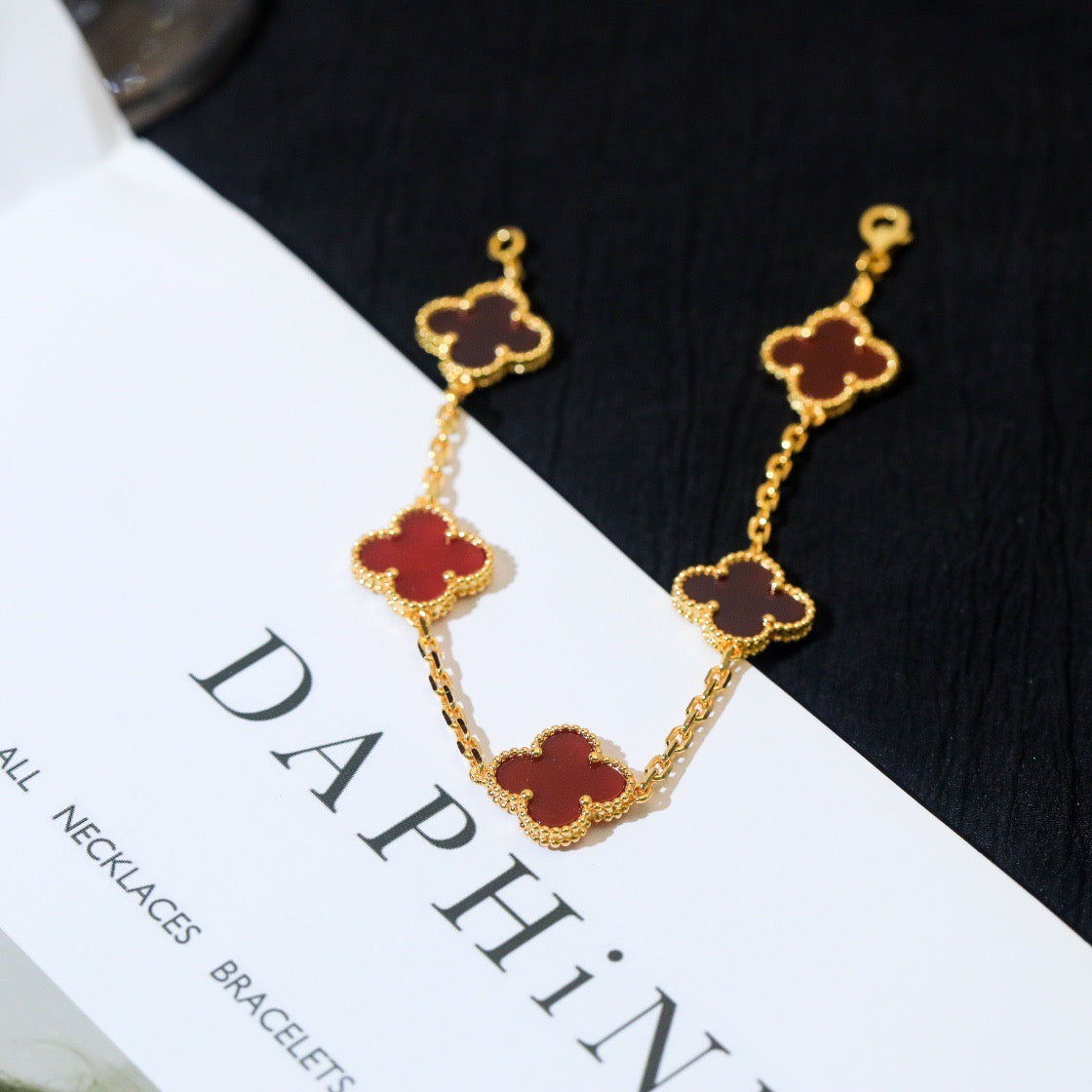 [Topon Jewelry]CLOVER 5 MOTIFS RED AGATE  BRACELET