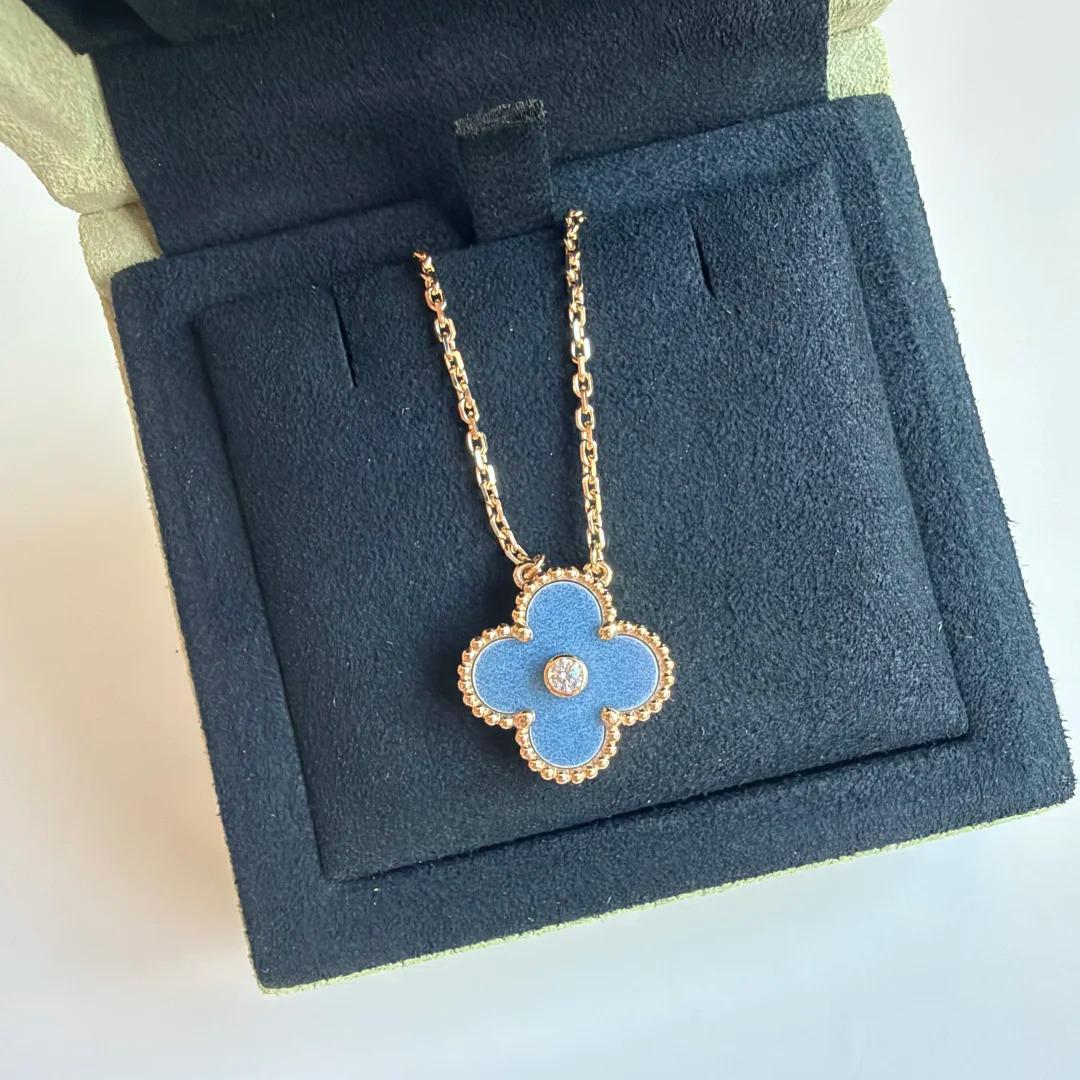 [TOPON] 2026 CLOVER 15MM CHRISTMAS LIMITED EDITION SINGLE FLOWER NECKLACE