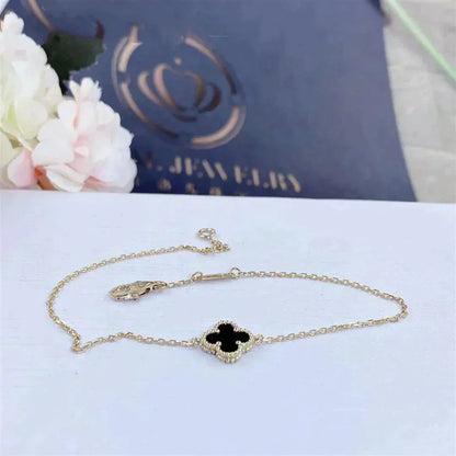 [Topon Jewelry]CLOVER ONYX SINGLE FLOWER BRACELET