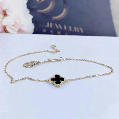 [Topon Jewelry]CLOVER ONYX SINGLE FLOWER BRACELET