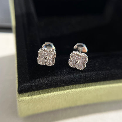 [Topon Jewelry]CLOVER MINI DIAMOND STUD EARRINGS