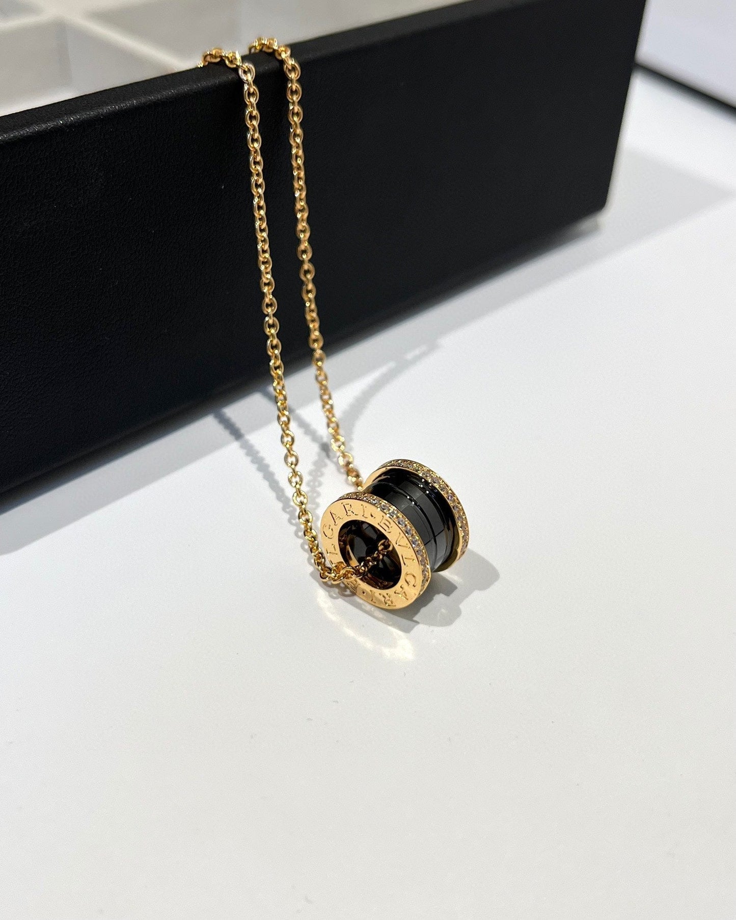 [Topon Jewelry]ZERO 1 BLACK CERAMIC DIAMOND PINK GOLD NECKLACE