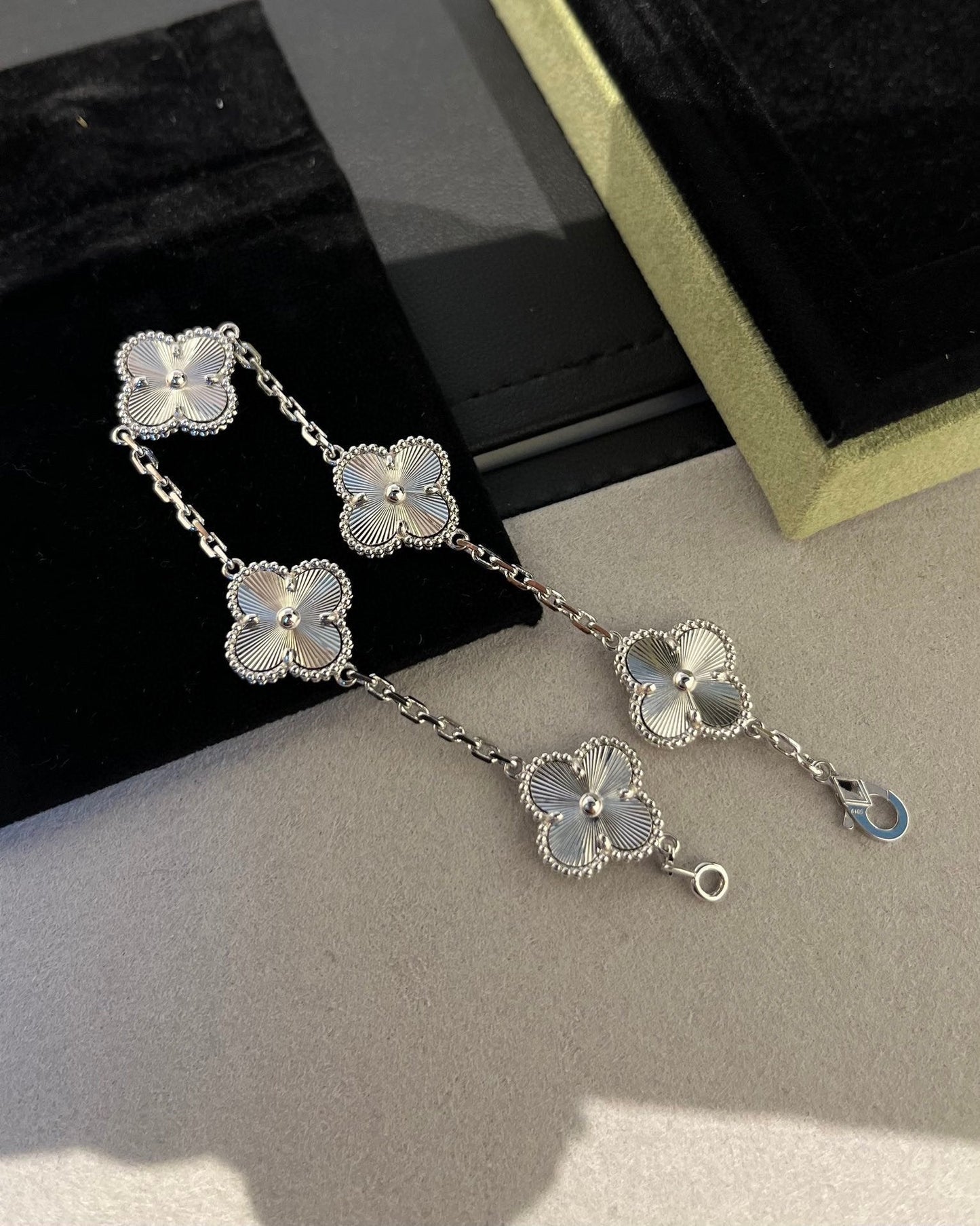 [Topon Jewelry]CLOVER SILVER 5 MOTIFS BRACELET